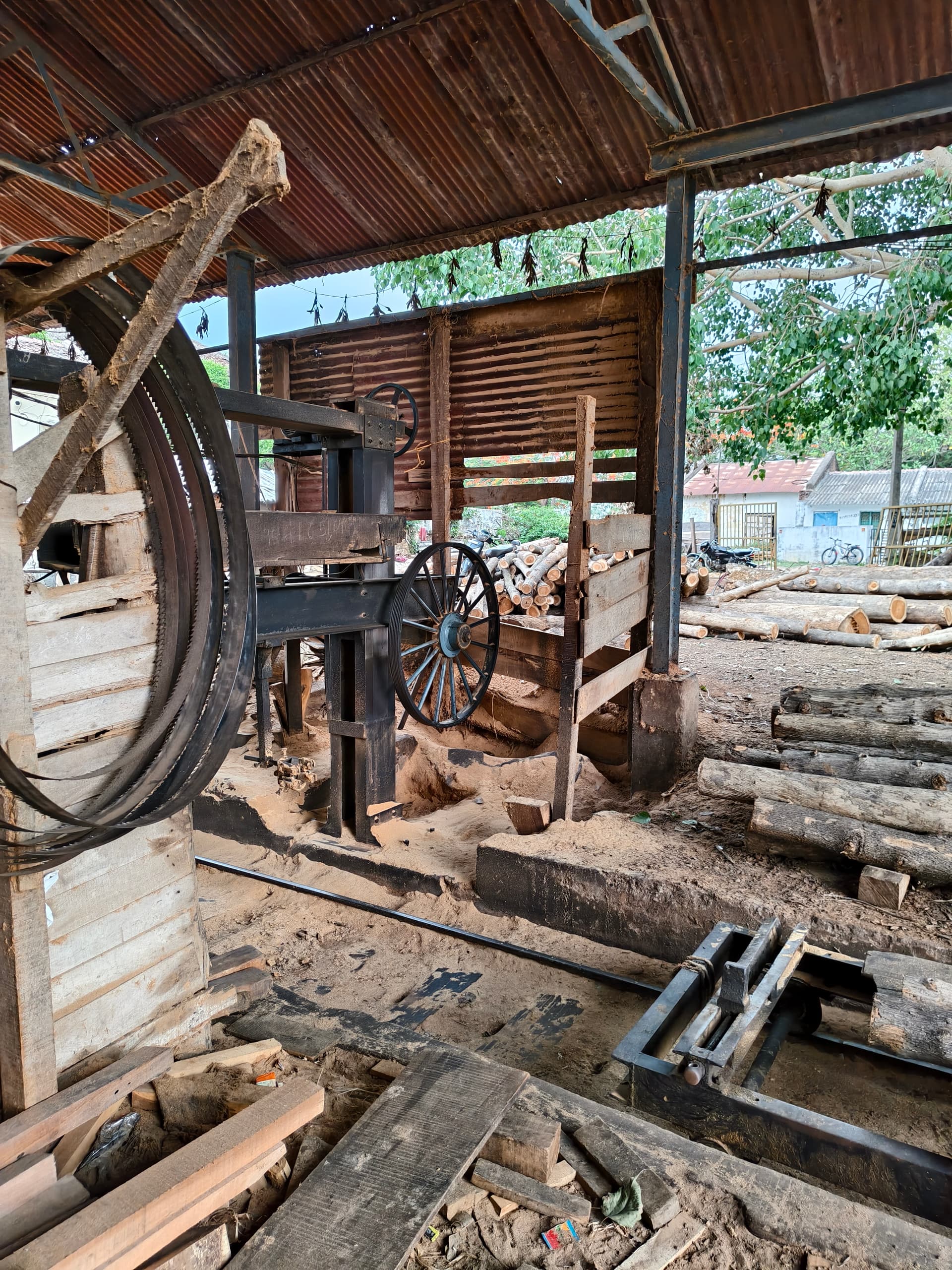 Industrial saw mill machinery for precision wood cutting in Parvathipuram